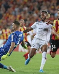  波尔多中场组织调度精妙，法甲控球率稳居前列