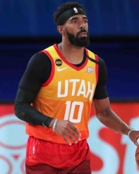  霍芬海姆锋线双星联手轰入四球  