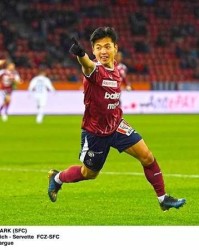  孙兴慜千里走单骑热刺力克狼队稳居前四  