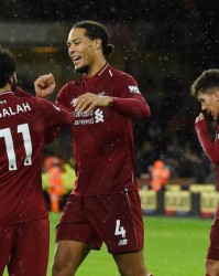  利物浦范戴克里程碑战役，攻守兼备主宰后防  