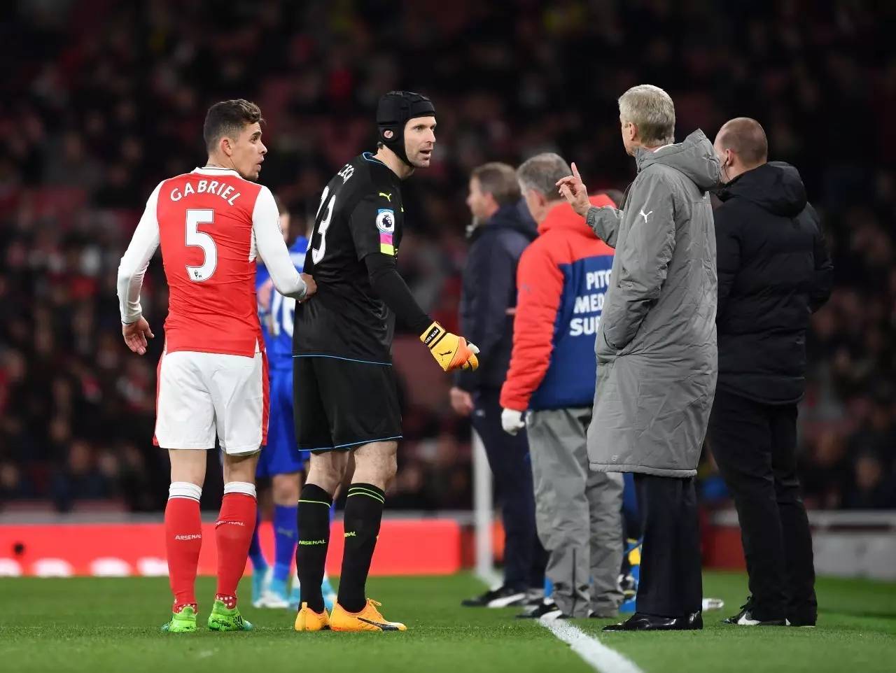  阿森纳新星双响击溃伦敦对手  