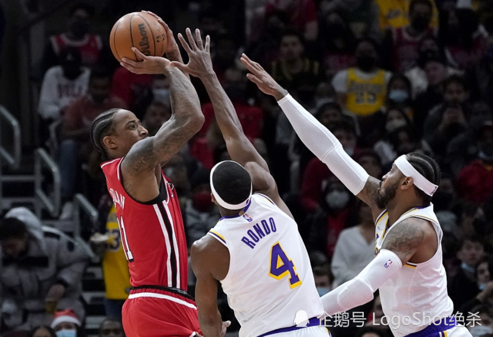  公牛德罗赞末节20分逆转猛龙  